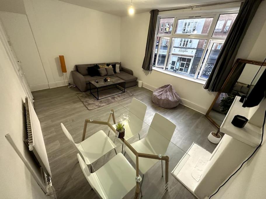 Spectacular 2 Bedroom On Tower Bridge London Exterior photo
